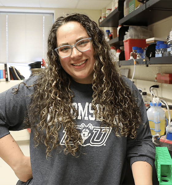 Alumna takes accelerated plan to medical school